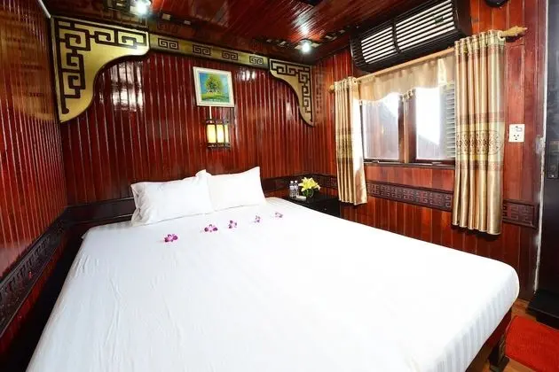Imperial Legend Cruise Halong - Oda