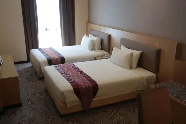 Imperial Riverbank Hotel