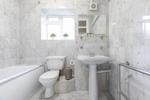 Imperial Suite in Swiss Cottage - Banyo Tipleri