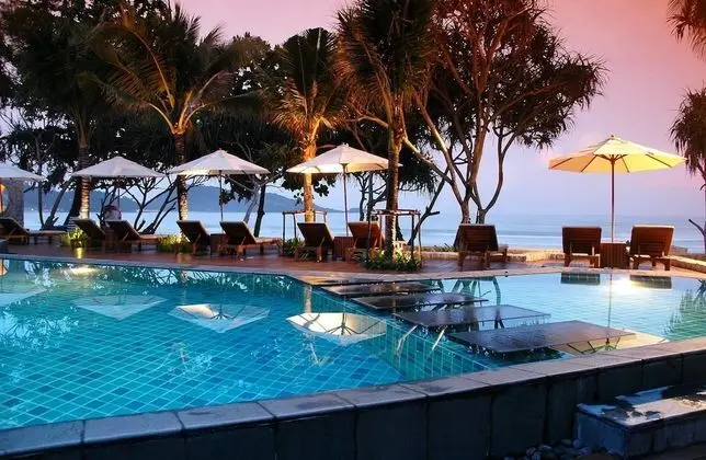 Impiana Resort Patong - Havuz