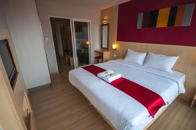 Implace Impact at Msociety Condo - Öne Çıkan Resim