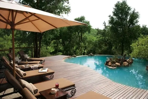Impodimo Game Lodge - Havuz
