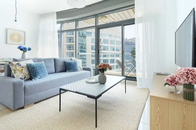 Impressive 1BR w/ Incredible Marina Views!