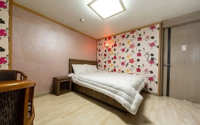Incheon Hill House