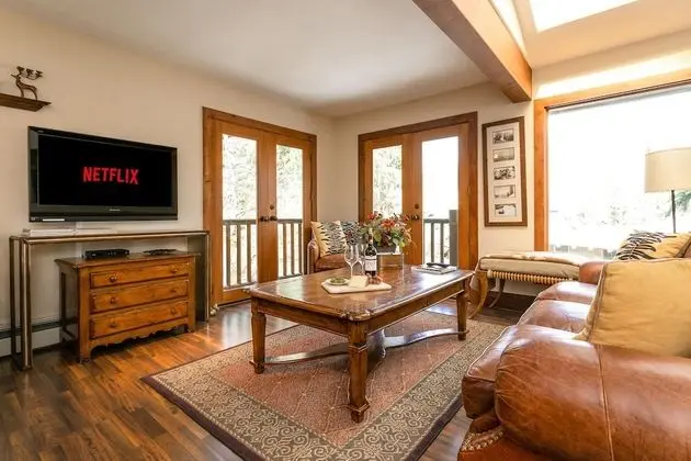 Incredible 2 Story Condo On Ajax