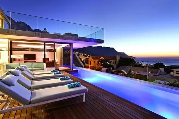 Incredible Camps Bay Villa With Five Bedrooms and Private Pool The Cheviots - Oda