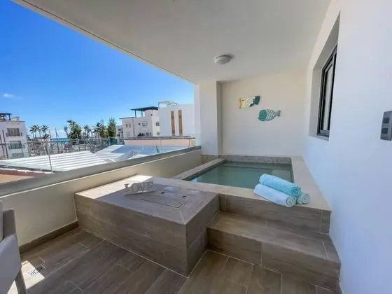 Incredibly Beautiful Condo Just Steps to the Beach