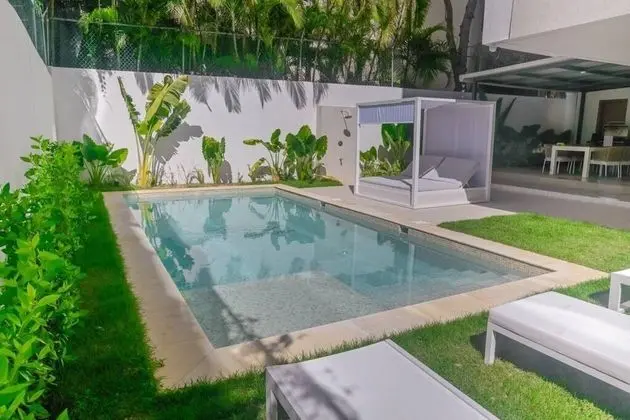 Incredibly Beautiful Condo Just Steps to the Beach