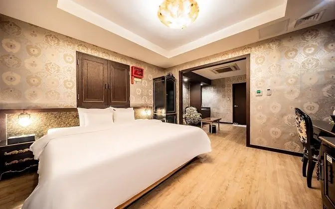 Indeokwon Central Hotel