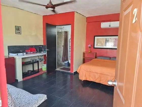 Independent Apartment Wifi AC, Stove, Fridge, TV