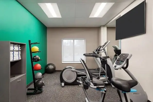 Independent Seattle Airport - Fitness