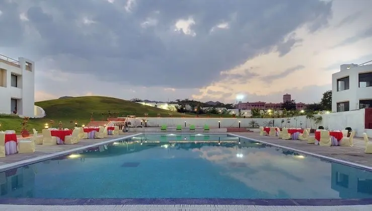 Inder Residency Resort & Spa Udaipur - Havuz