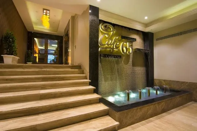 The India Benares - Lobi
