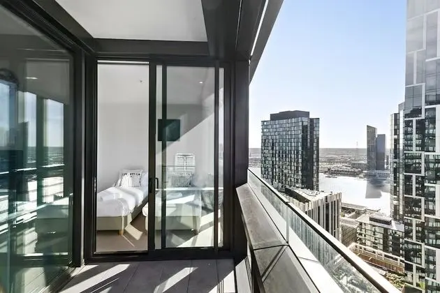Indie, 2BDR Docklands Apartment - Dış Mekan