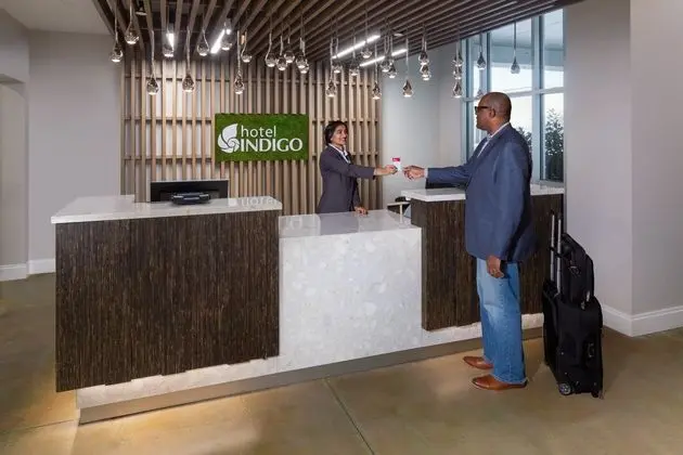 Hotel Indigo Gainesville-Celebration Pointe - Lobi