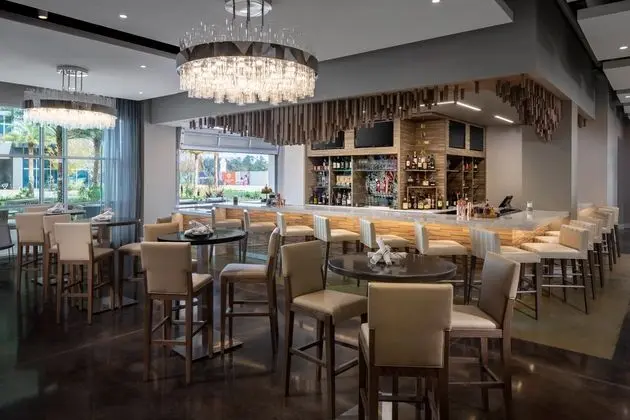 Hotel Indigo Gainesville-Celebration Pointe - Yeme / İçme