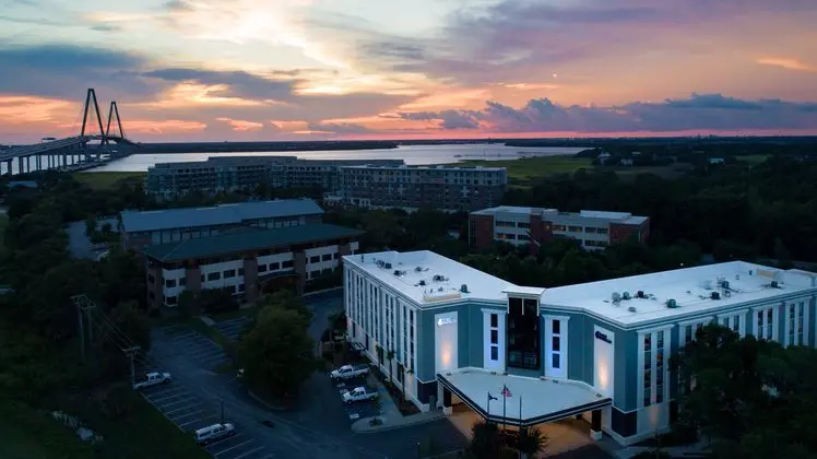 Hotel Indigo Mount Pleasant