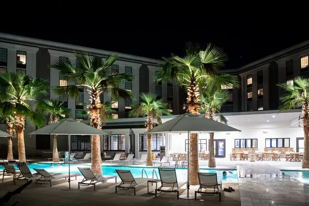 Hotel Indigo Mount Pleasant - Havuz