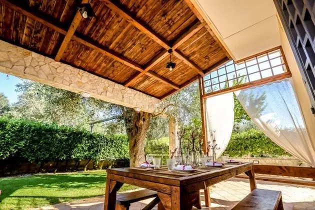 Villa Indipendente con Piscina Privata e Idromassaggio - Oda