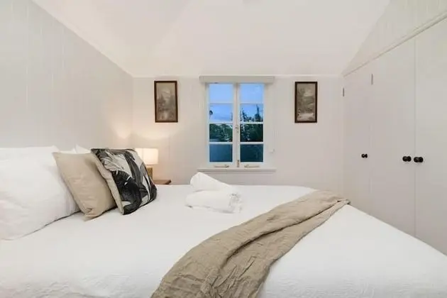 The Indooroopilly Queenslander 4BDR Home - Oda
