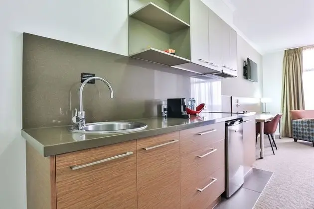 Indulge Apartments - Ontario - Mutfak