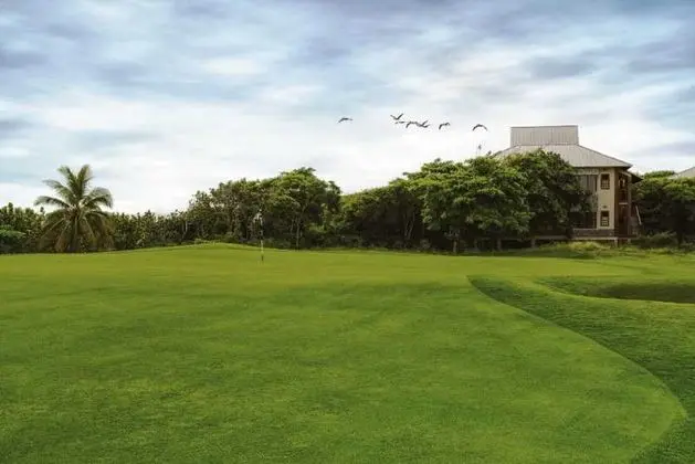Indura Beach & Golf Resort, Curio Collection