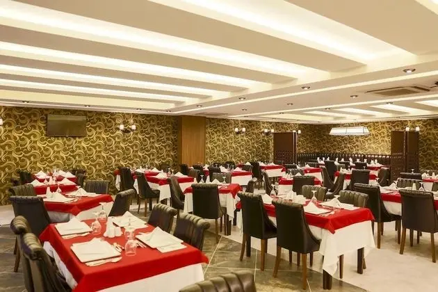 Inegol Royal Hotel - Yerinde Yemek