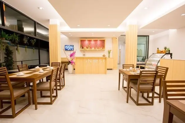 iNest Poshtel - Hostel - Lobi