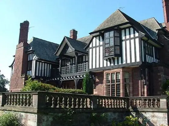 Inglewood Manor