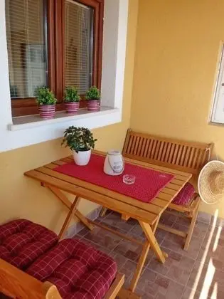 Ingrid - With Parking - SA