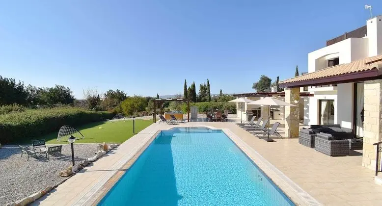 Villa Inia on Aphrodite Hills