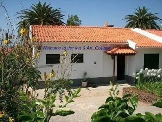 Inn & Art Cottage