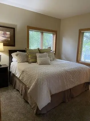 Inn on Bigfork Bay Loft 2 Bedroom - Oda