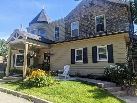 Inn at the Falls