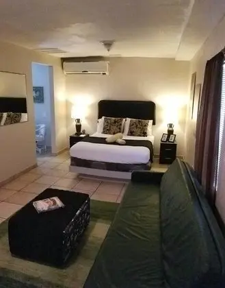 Inn Leather Guest House - Male Only LGBT - Oda