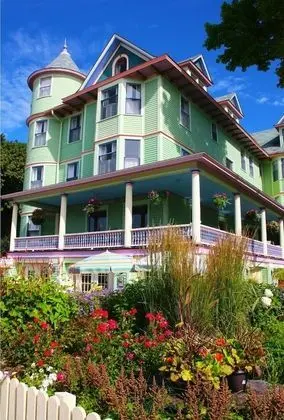 Inn on Mackinac - Dış Mekan