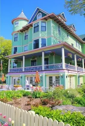 Inn on Mackinac - Öne Çıkan Resim