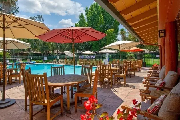 Inn Marin and Suites - Havuz