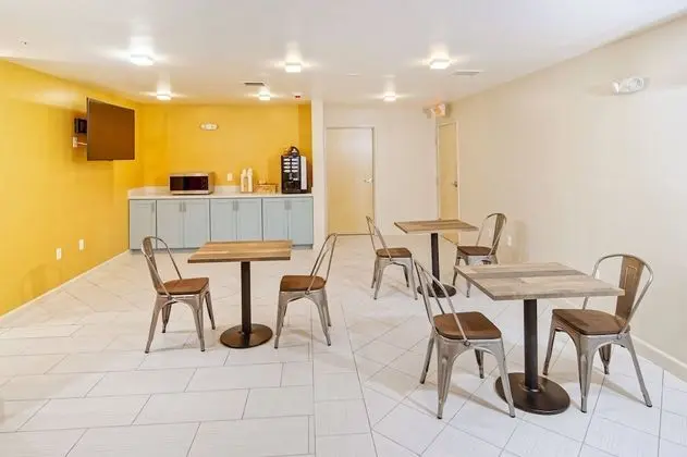Inn At Moss Landing Point - Lobi