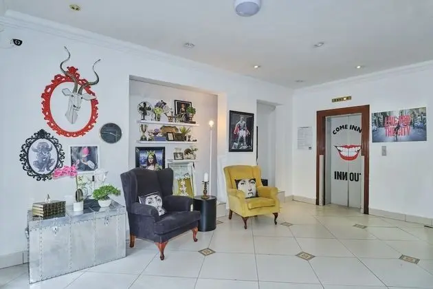 Inn & Out Sandton Park - Lobi