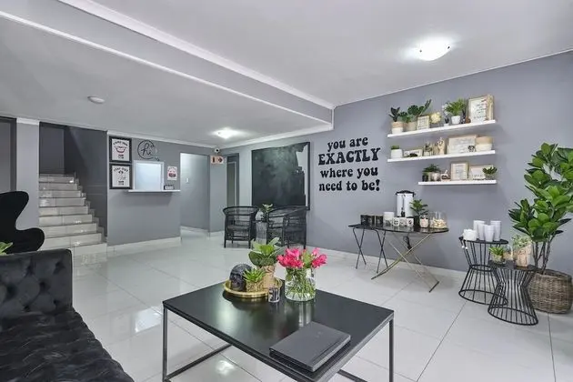 Inn & Out Sandton - Lobi