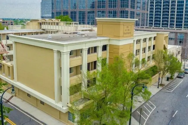 Inn at the Peachtrees