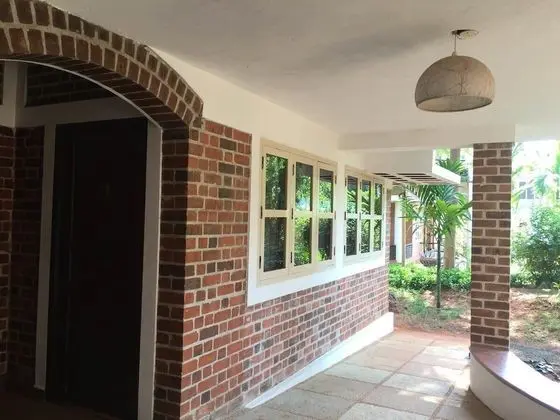 Inn Pondiville Forest Retreat - Lobi