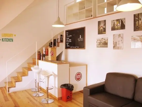 Inn Possible Lisbon Hostel - Lobi