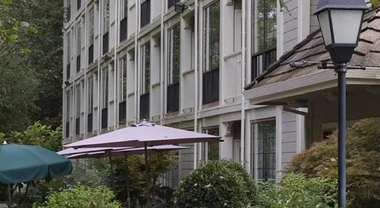 The Inn at Saratoga - Genel