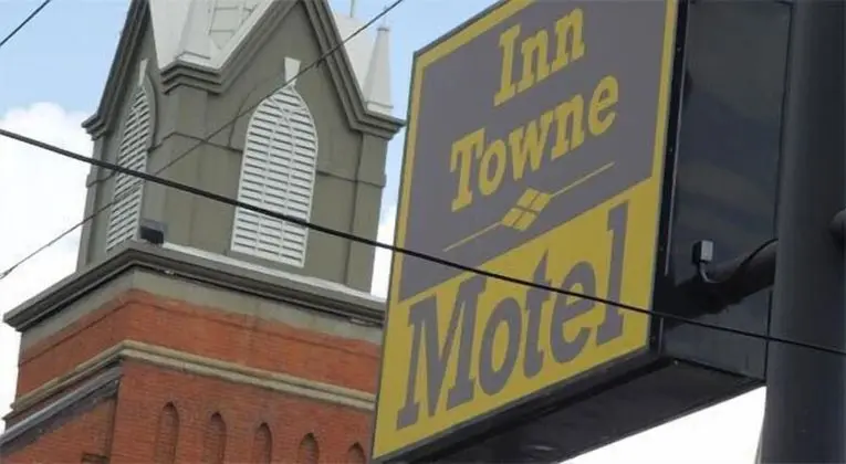 Inn Towne Motel - Dış Mekan