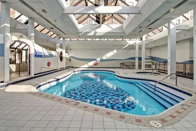 Inn of Waterloo and Conference Centre - Havuz