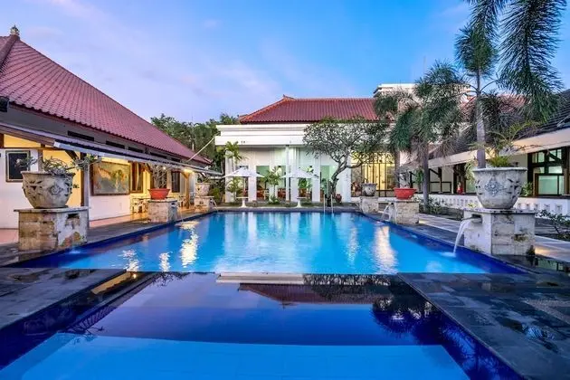 Inna Bali Heritage Hotel - CHSE Certified - Havuz