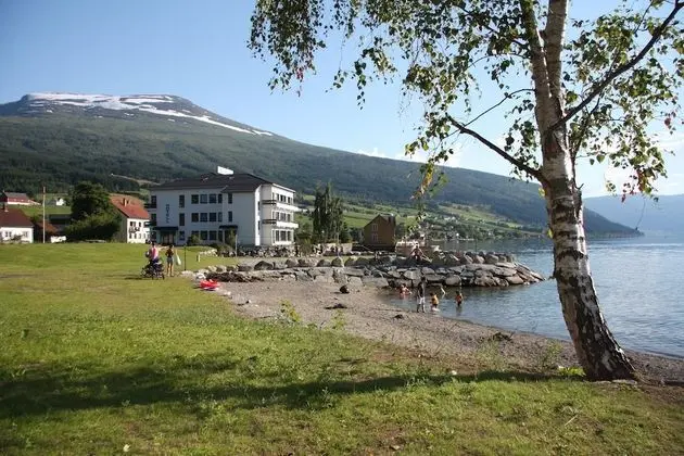 Innvik Fjordhotel - Misjonheimen - 1