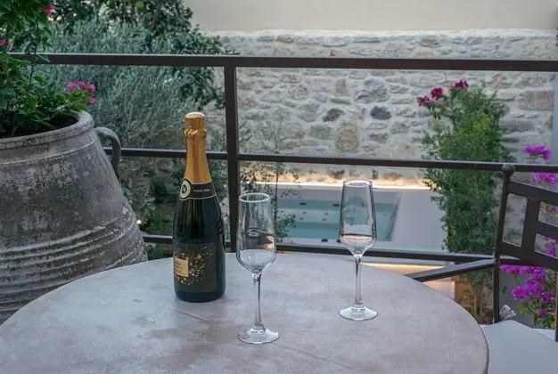 Inotropes Boutique Suites - Adults Only - Havuz